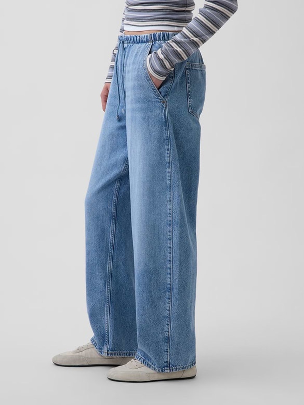 GAP UltraSoft Easy Barrel Jeans, High Rise - Picture 3 of 14